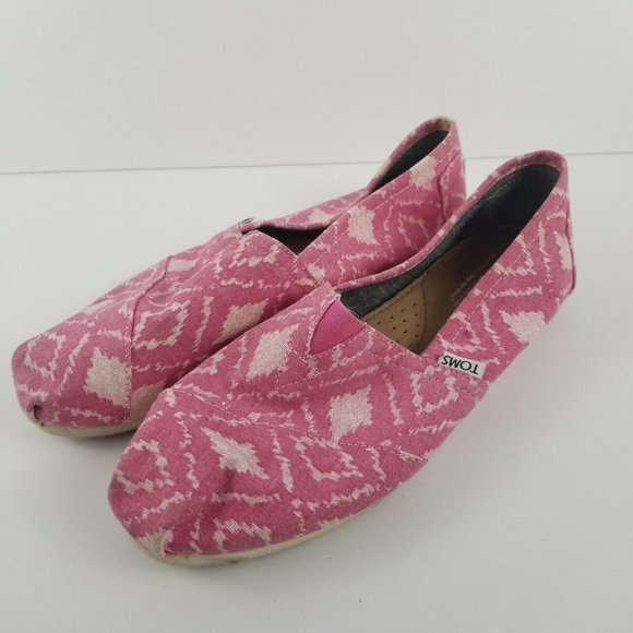 TOMS Pink & White Aztec Print Slip On Shoes - Picture 4 of 7